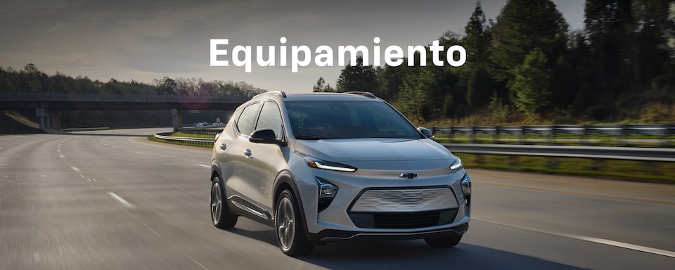 Chevrolet Bolt EUV 2023, SUV eléctrica con molduras en puertas con insertos cromados y luces diurnas LED