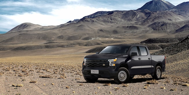  Chevrolet Silverado Turbo 2024, camioneta de trabajo equipada con paquete de arrastre Incluyendo gancho y conectores 